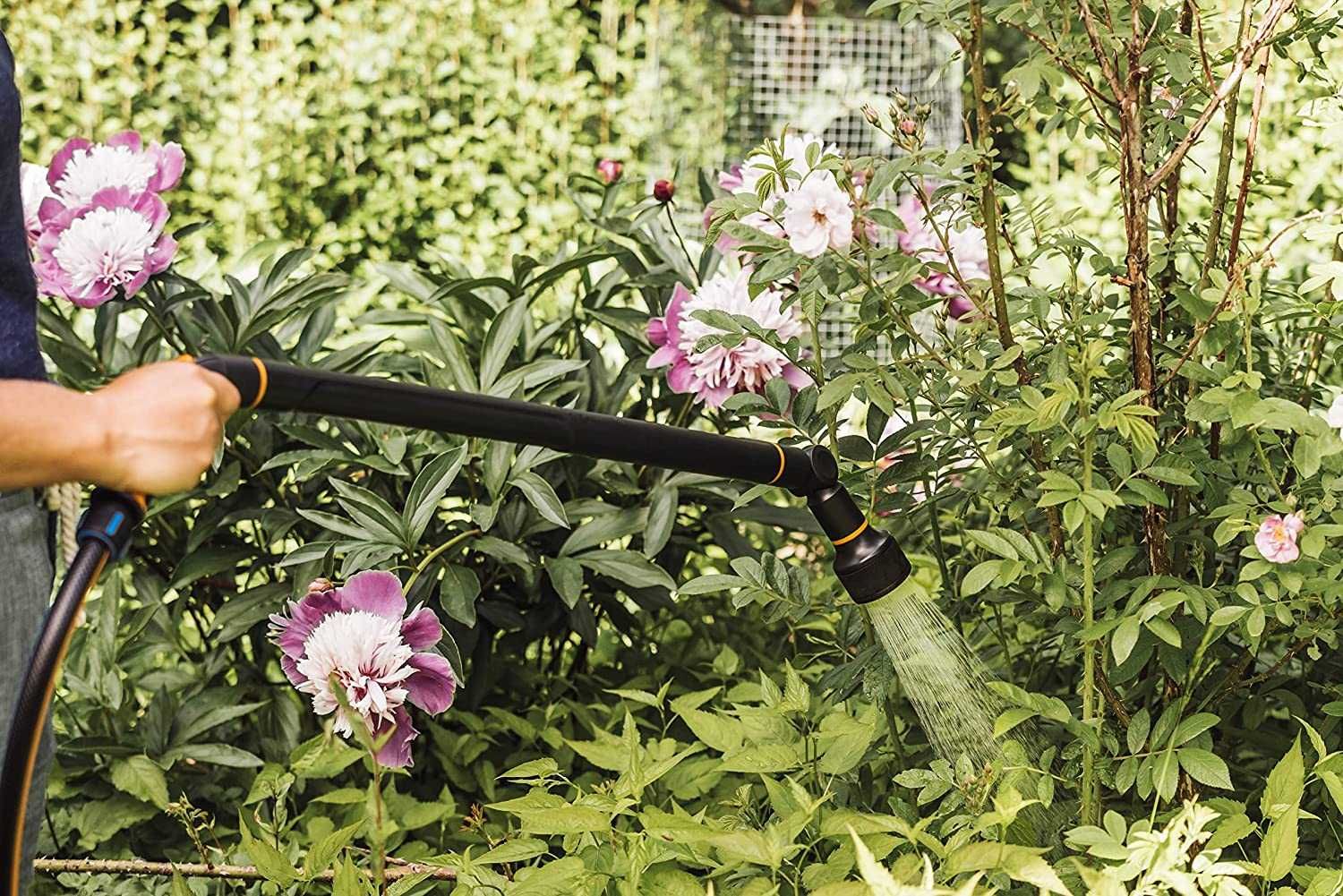 полив оприскувач дождеватель спринклер для ирригации Fiskars SoftGrip