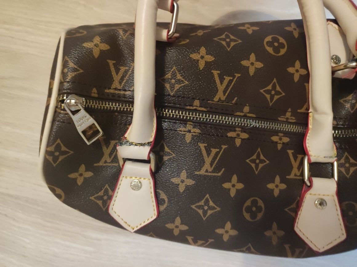 Torebka kuferek Louis Vuitton