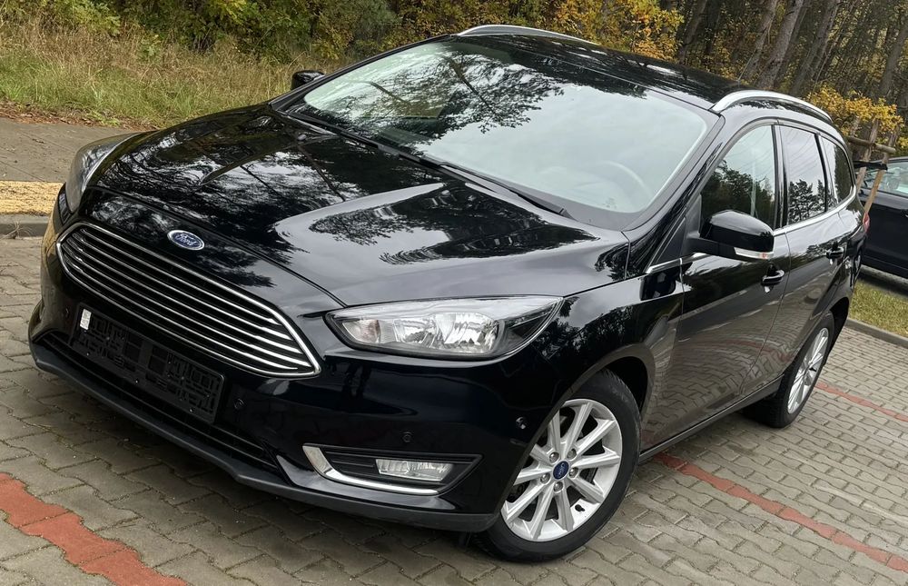 Ford Focus Benzyna Led Navi Pdc Alu Grzane Siedzenia Kamera Keyless