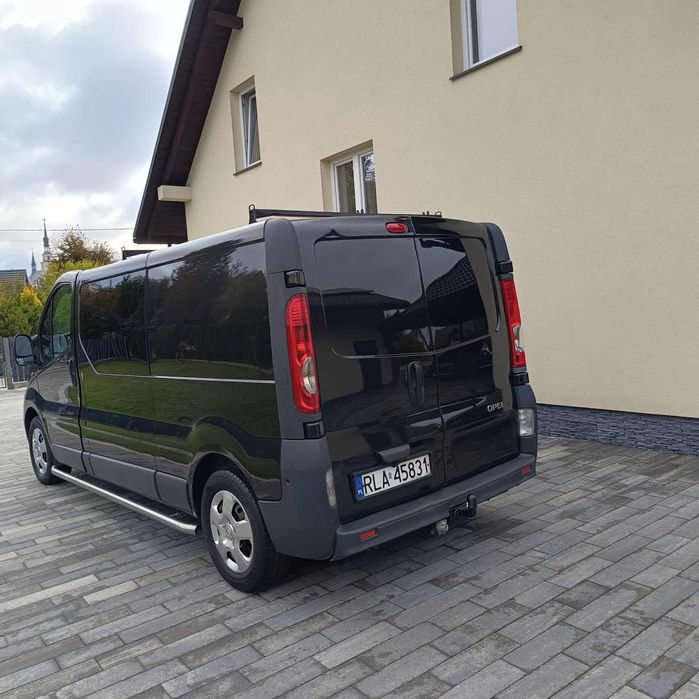 samochód Opel Vivaro long 2007r