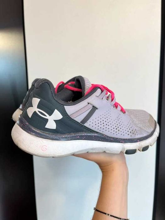 buty sportowe sneakersy do biegania na siłownie damski 38 under armour