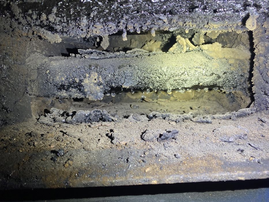 Чистка димоходів ,котлів , пічок БУДЬ-ЯКОЇ складності