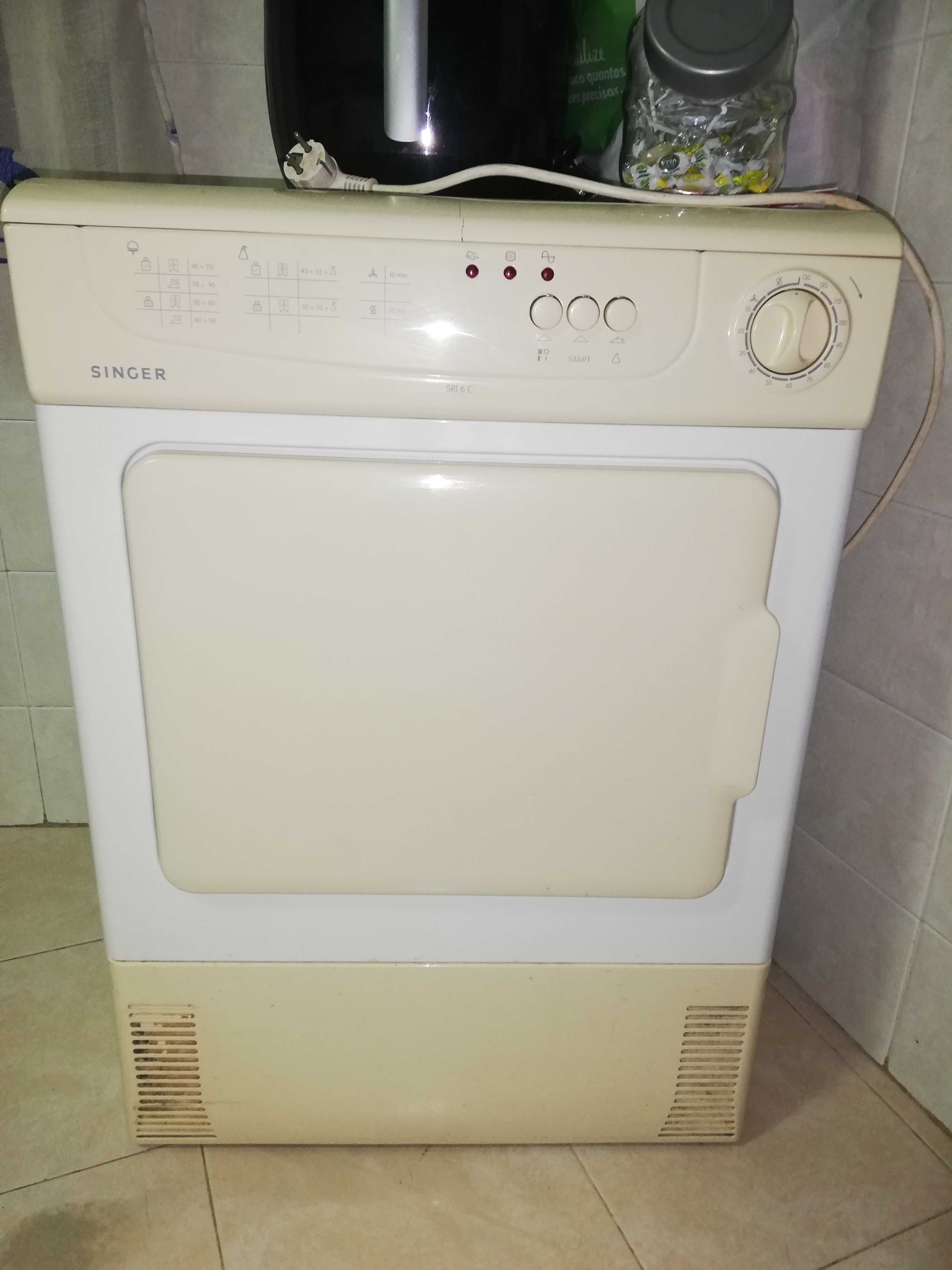 Vendo máquina de secar roupa