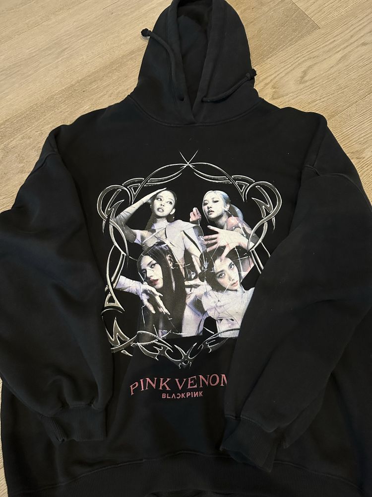 czarna bluza blackpink bershka
