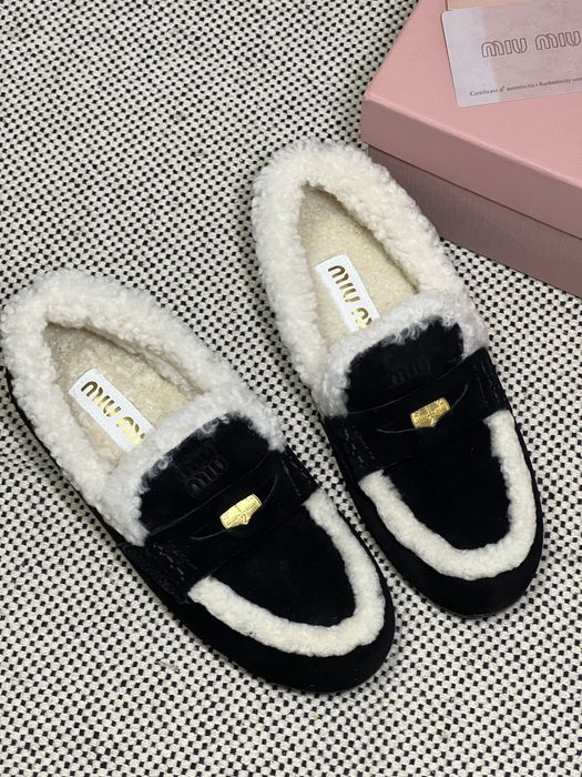 Лофери MiuMiu з хутром  преміум якість