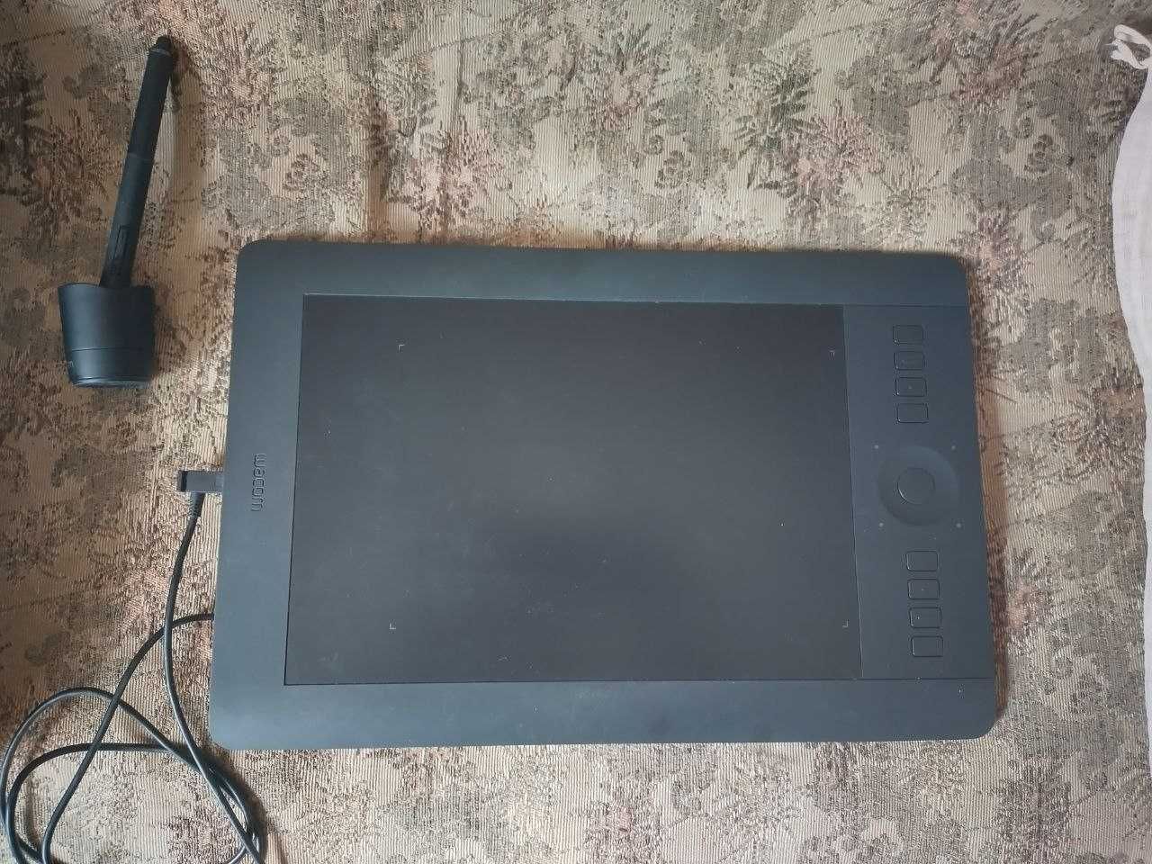 Wacom Intuos Pro M PTH-651