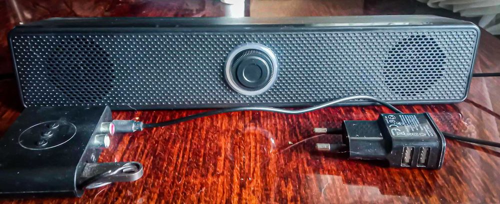 портативна колонка +плеєр