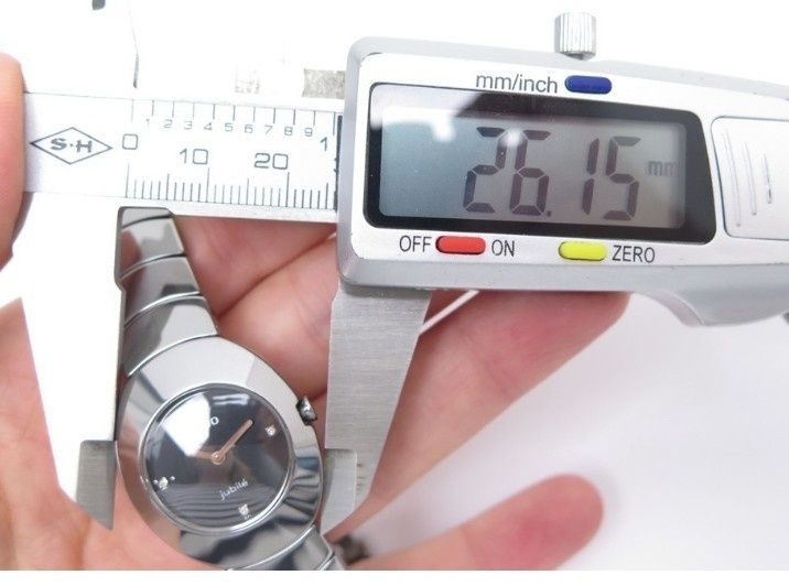 Zegarek Rado z 4 diamentami 153.0495.3