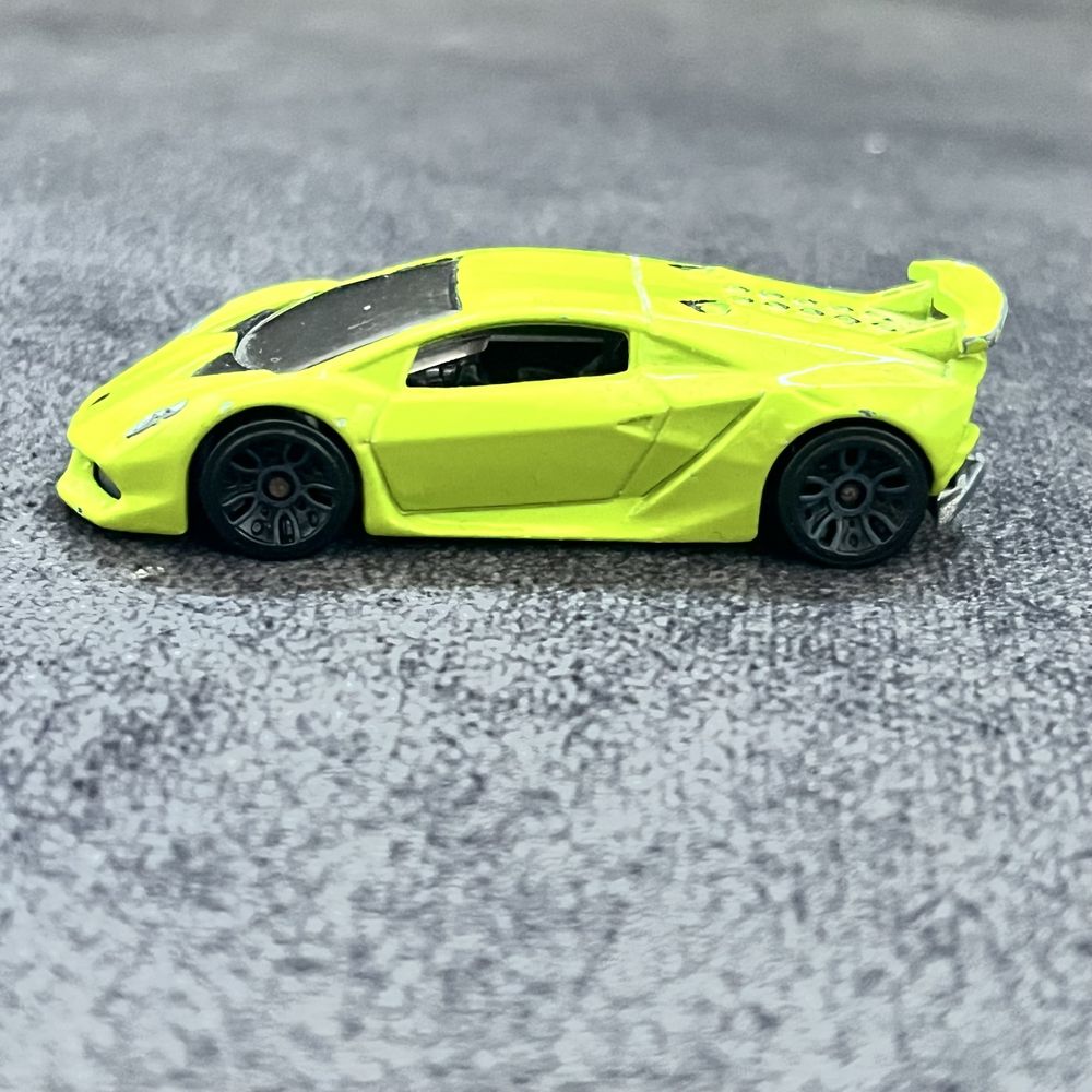 hot wheels lamborghini sesto elemento 2013