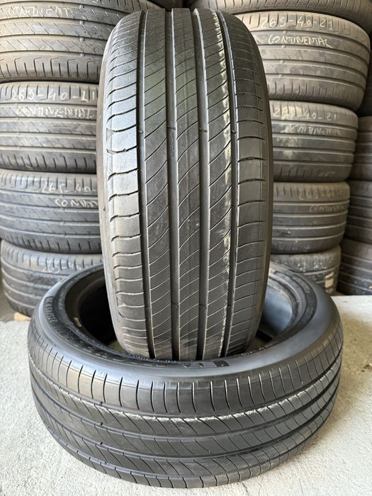 Pneus 235/45r20 Michelin Primacy 4 com 75% piso