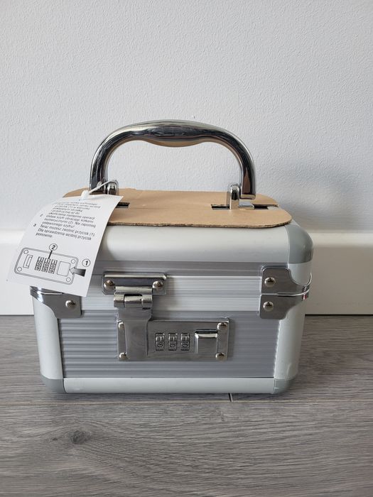 Kufer na biżuterię Sejf na kod nowy