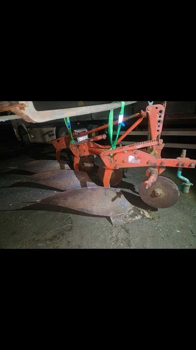 Продам плуг Kverneland