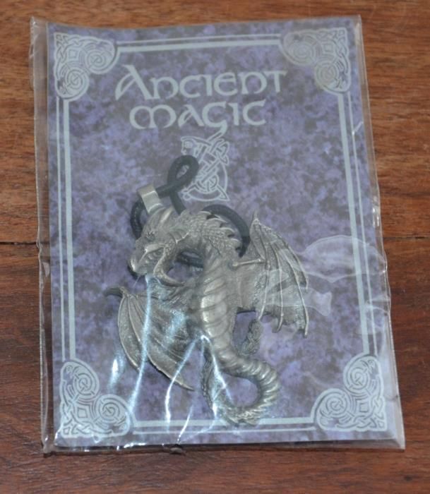 Colar com Pendente Dragão – Ancient Magic