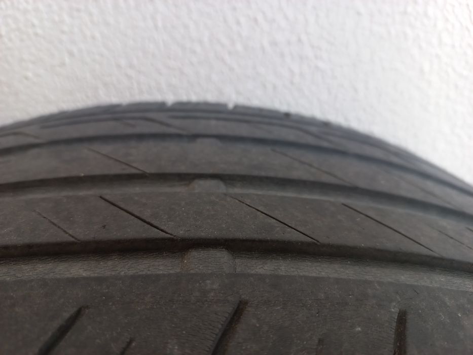 ATENÇÃO PARA DESPACHAR Pneu usado bom relevo Bridgestone 225/55 R18 96