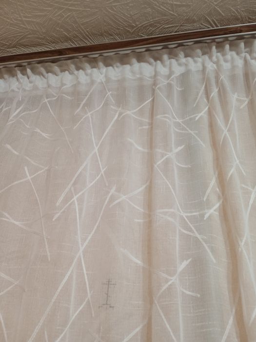 Продам гарна тюль,льон,2,4*5м.