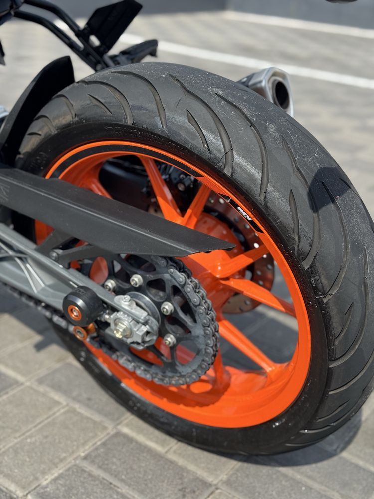 Мотоцикл Ktm duke 390 2021 офіційний