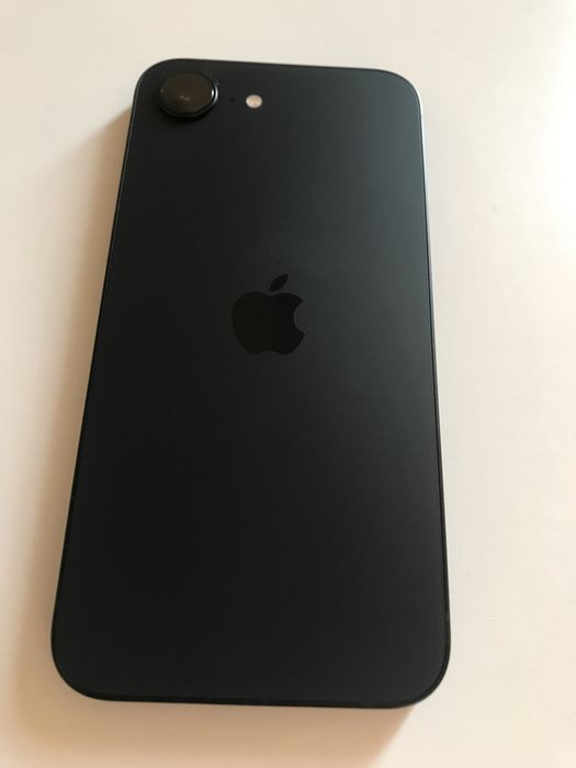 Apple iPhone 16e black 128Gb neverlock