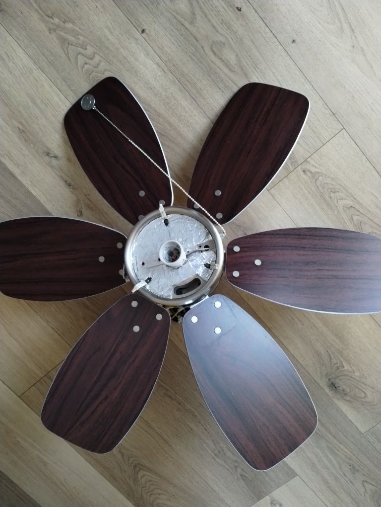 Lampa sufitowa wiatrak