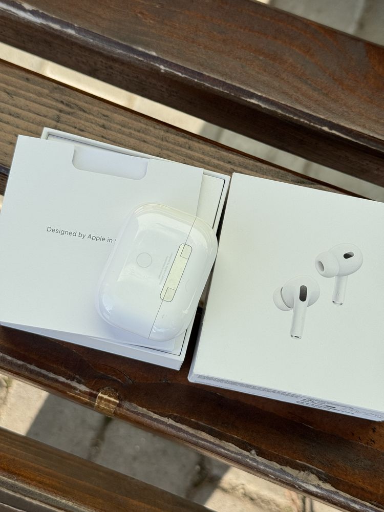 Навушники APPLE AirPods Pro (2nd Generation)