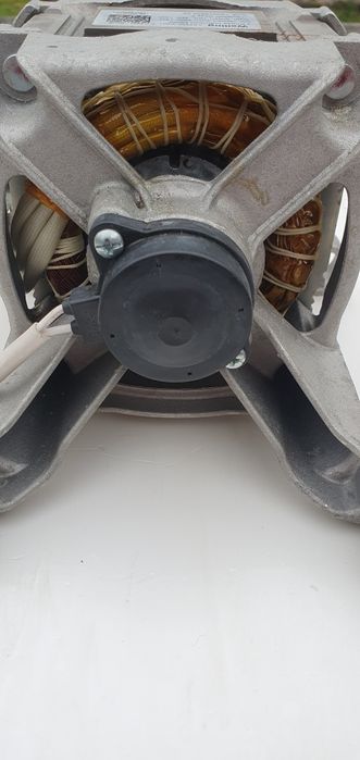 Silnik do pralki Ariston  HotPoit RSF