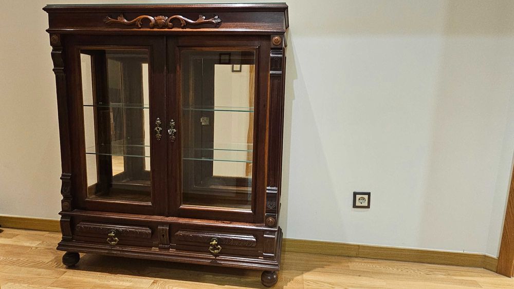 Vitrine em excelente estado