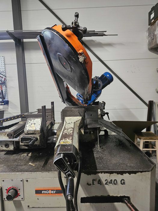 Piła taśmowa Klaeger Muller HBA 240 - automat