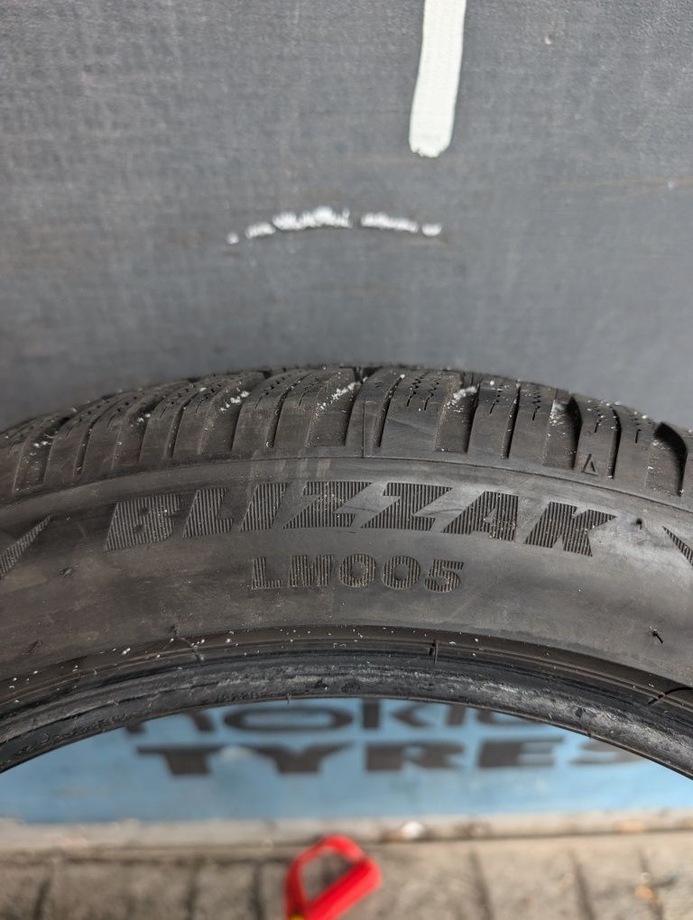 Комплект зимових шин Bridgestone 225/45 R17 225*45 17 Blizzak LM 005