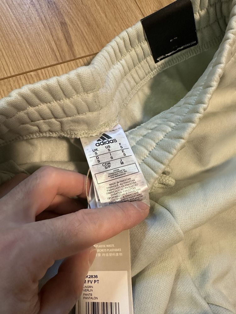 Чоловічі джогери adidas essential super soft,нові з бірками