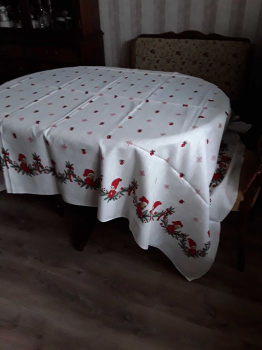 Obrus Swiateczny Nowy 150 x 225