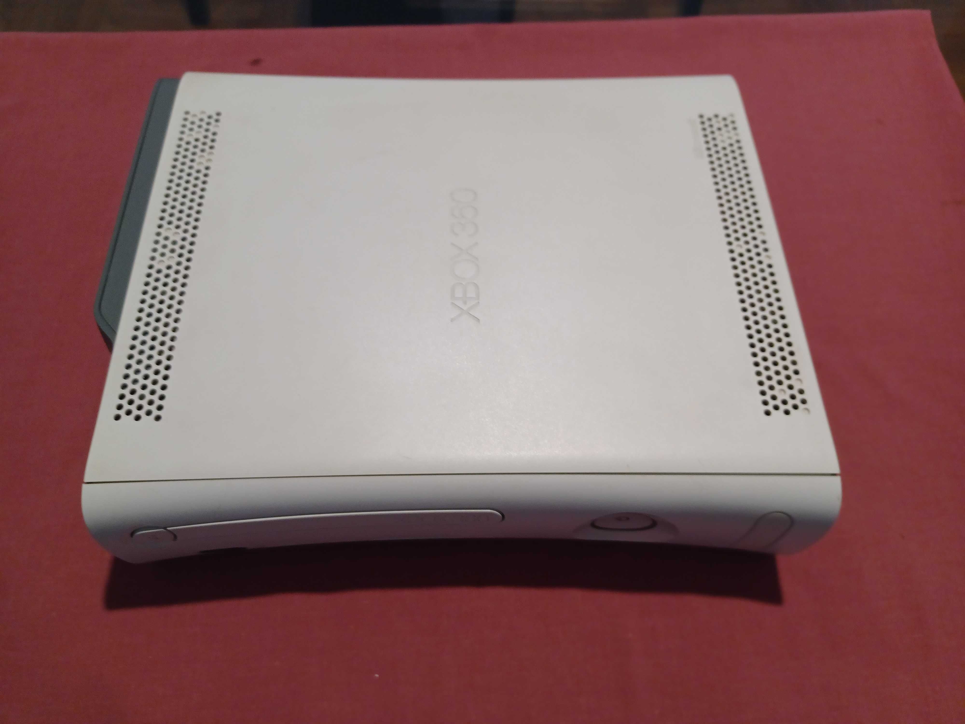 Xbox 360 com alguns acessórios
