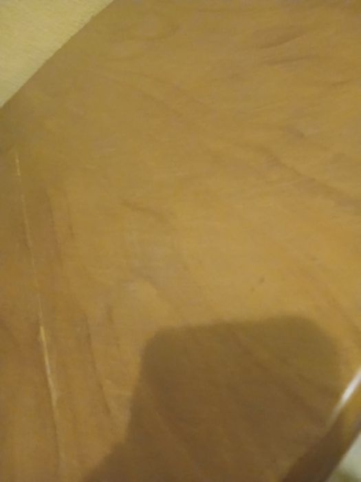 Mesa redonda para a sala ou cozinha