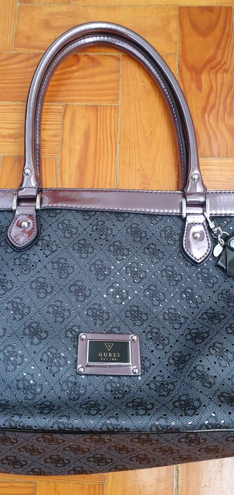 Mala tiracolo Guess