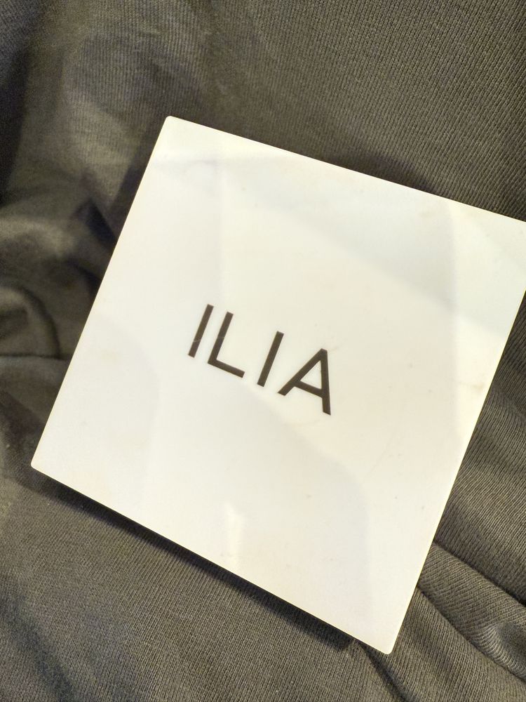 ILIA Beauty : color nude :  Cienie paletka 6 cieni do powiek