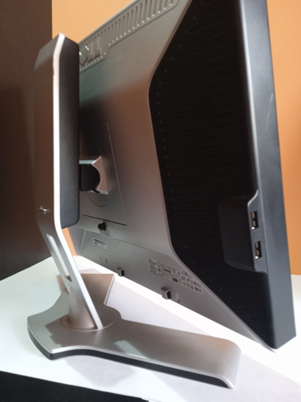 Monitory Dell, Samsung LCD/LCD