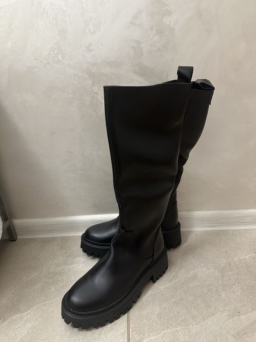 Сапоги шкіряні чорного кольору