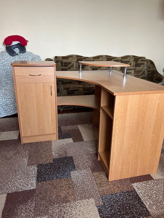 Письмовий стіл на кут