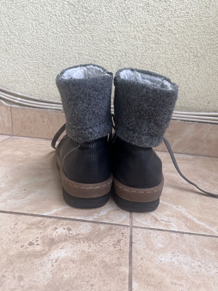 botki damskie trzewiki, marki Rieker, rozmiar 41, wkladka 27cm