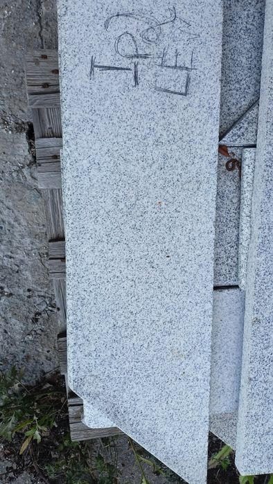 Elementy granitowe obrzeża stopnie schody chodnik