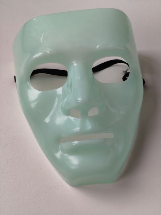 Маски на свято. Ельза.  Марвел.  Людина-павук