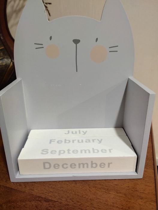 Деревянный вечный календарь