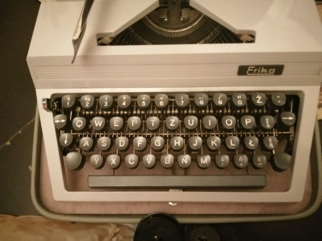 Maszyna do pisania Erika model 30