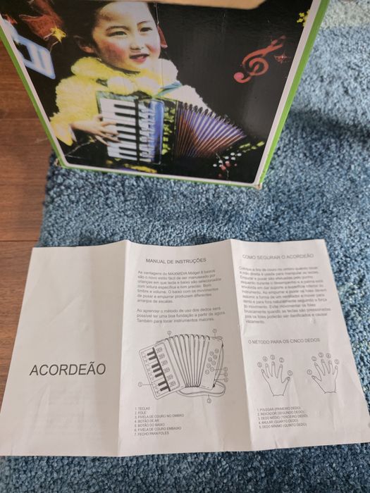 Akordeon instrument dla dzieci