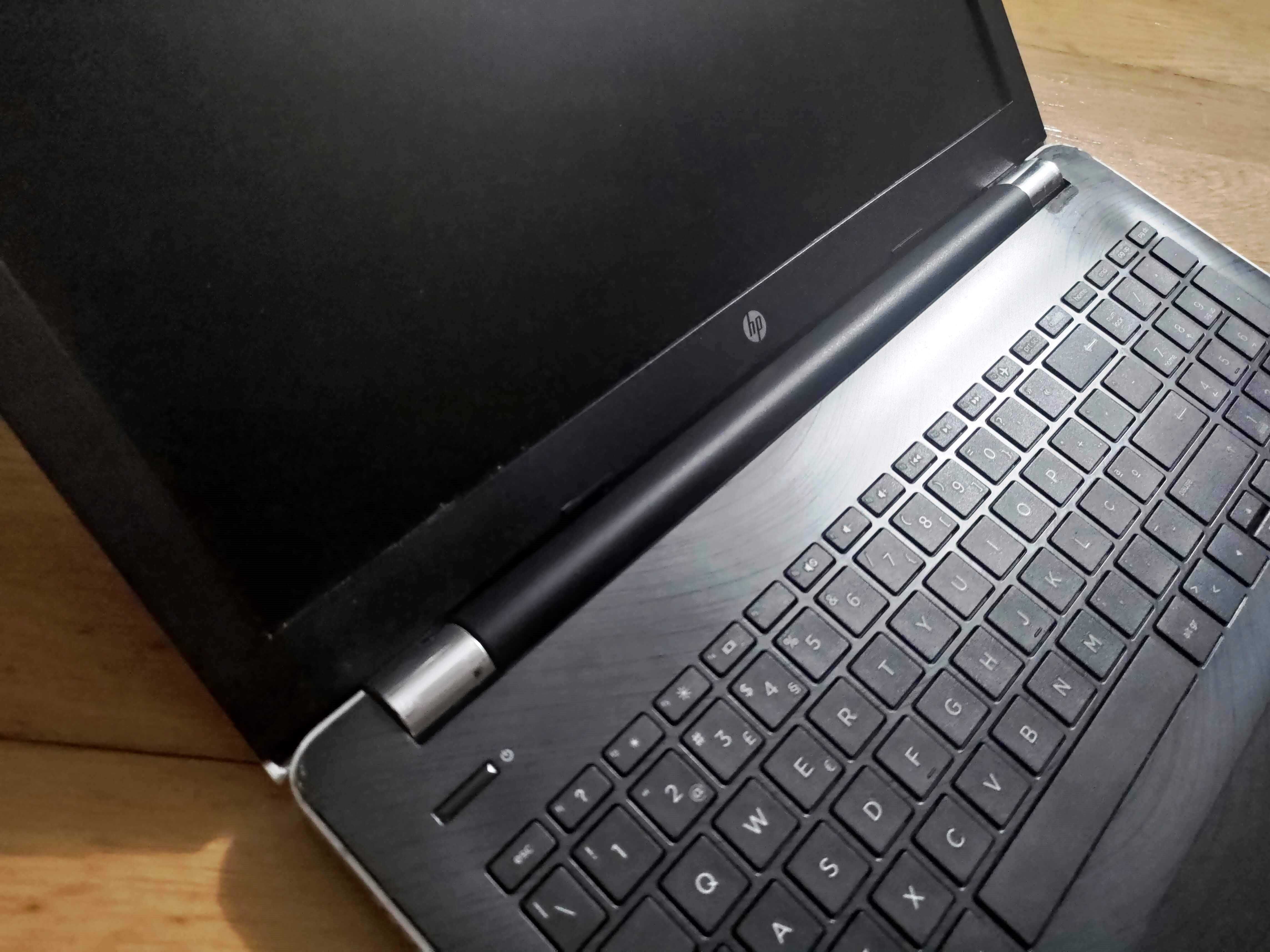HP Laptop / Portátil com 24GB RAM e 512GB M2 SSD (Com Marcas de Uso)