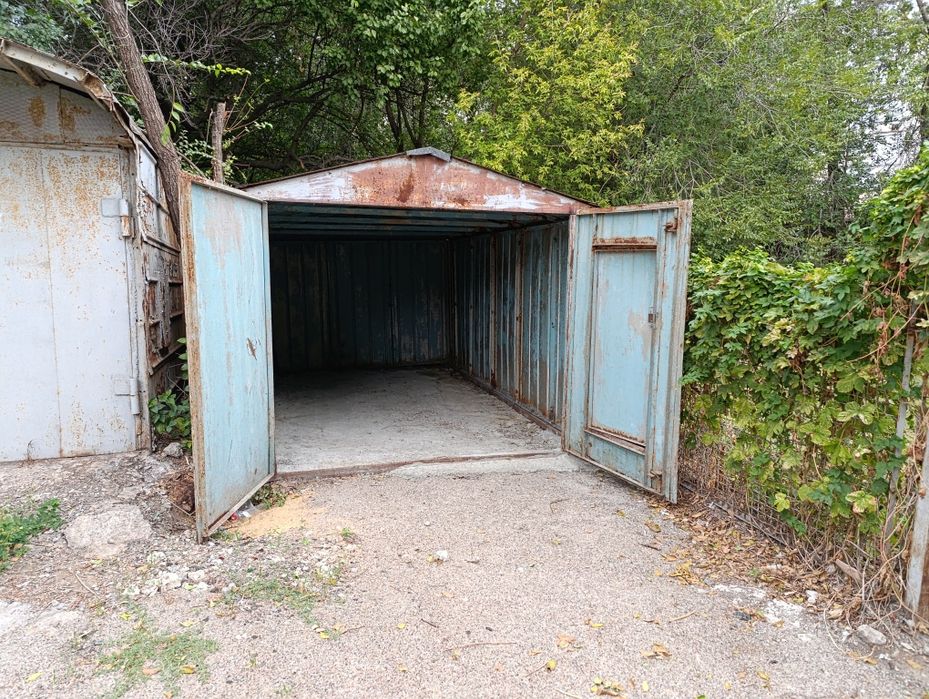 Здам в аренду, или Продам, металический гараж по ул. Уральские казармы