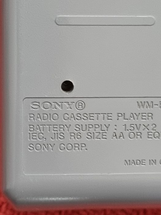 Walkman Sony WM FX 141 ładny jest