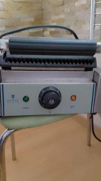Grill opiekacz ryflowany do hot dog, tortilli,kebab