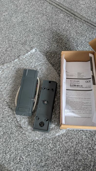 Czytnik zbliżeniowy Roger MCT12M-BK-IO