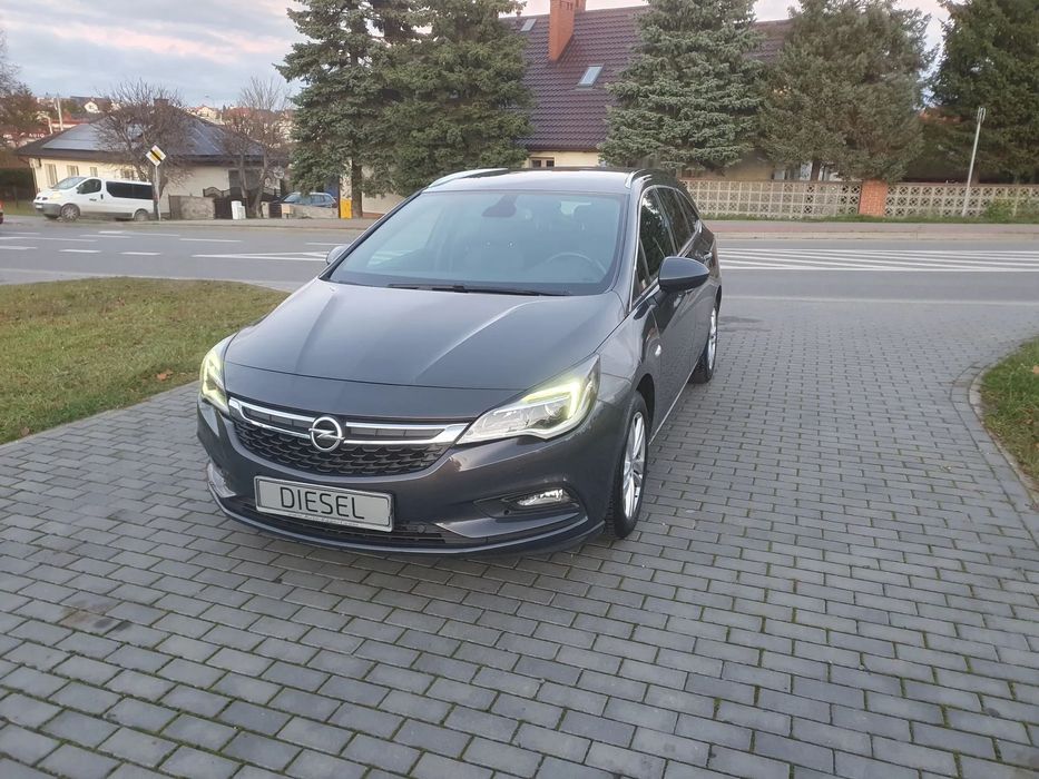 Opel Astra 1.6 110KM 2xCzujniki Parkowania Kamera Nawigacja