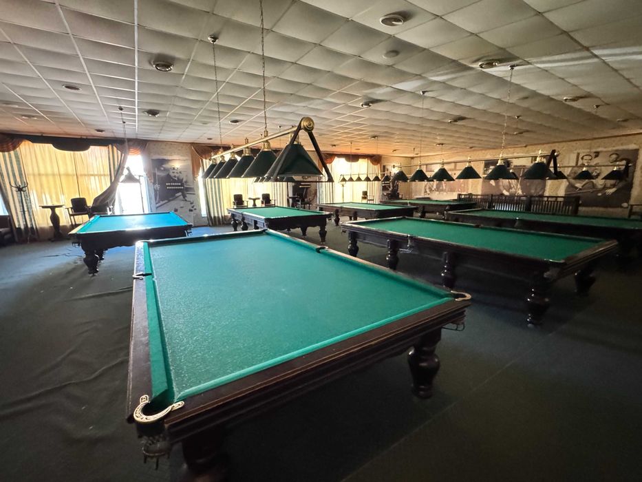 Центр Спаська діюче більярд-кафе 230 кв.м. з усіма столами
