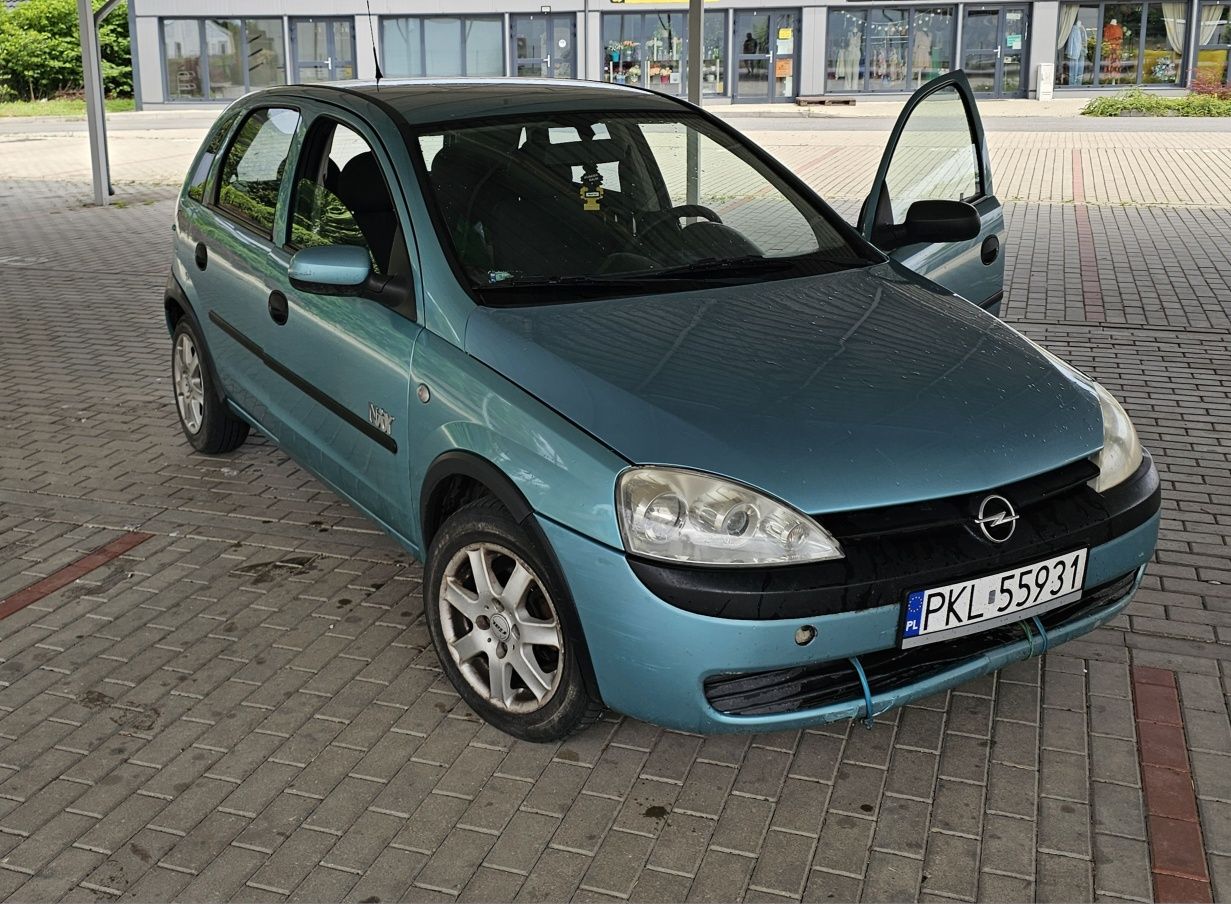 Opel Corsa 5 drzwi 1.0 LPG 2003r alufelgi radio CD